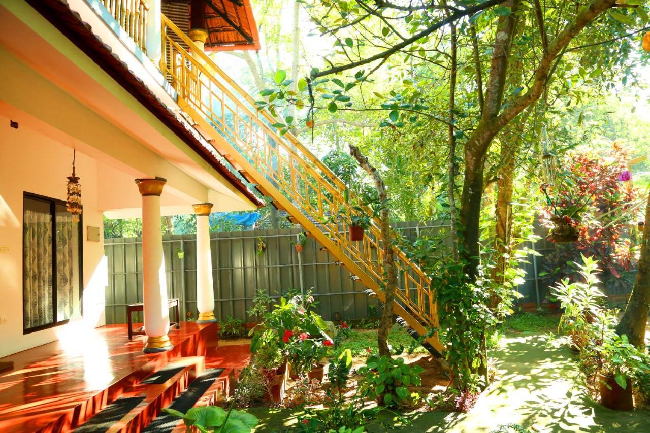 Marari John'S Beach Apartment Марарикулам Екстериор снимка
