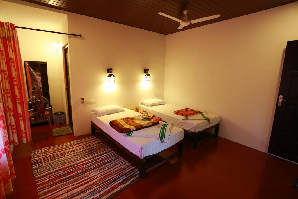 Marari John'S Beach Apartment Марарикулам Екстериор снимка