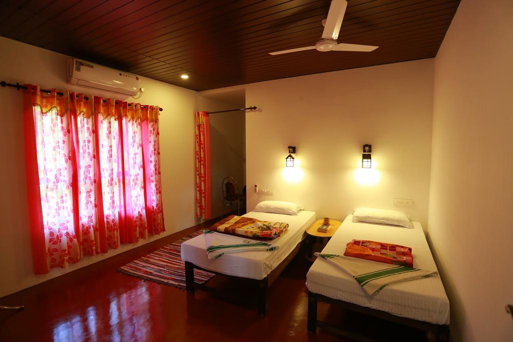 Marari John'S Beach Apartment Марарикулам Екстериор снимка