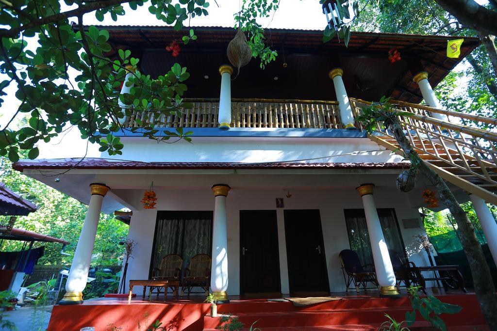 Marari John'S Beach Apartment Марарикулам Екстериор снимка