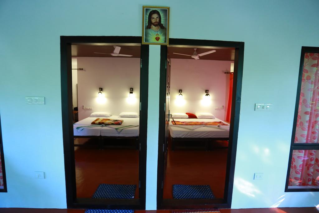 Marari John'S Beach Apartment Марарикулам Екстериор снимка
