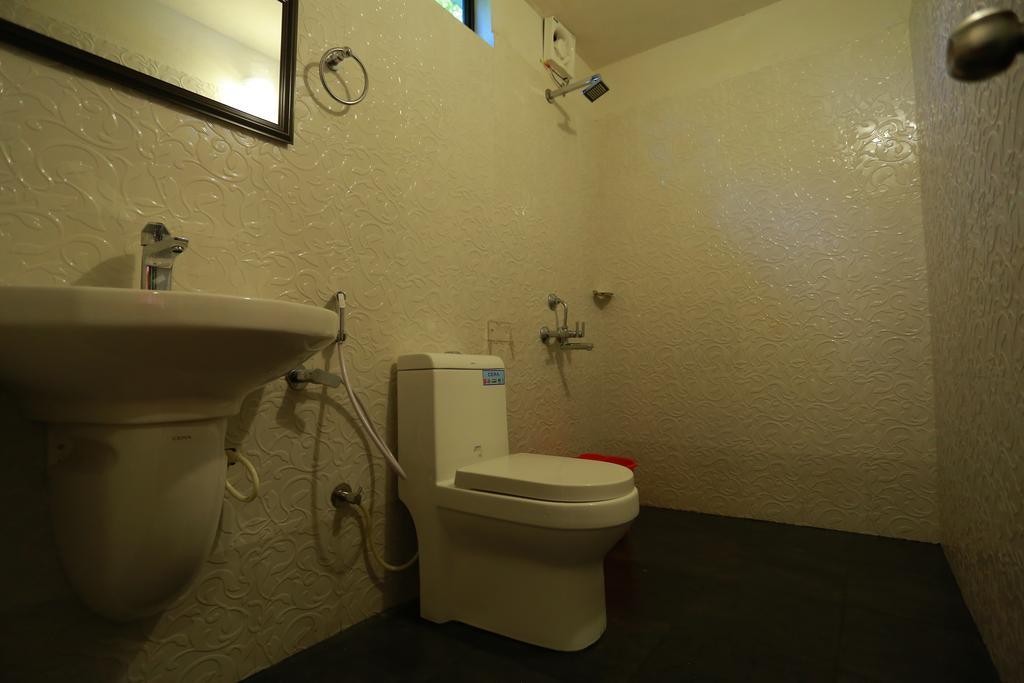 Marari John'S Beach Apartment Марарикулам Екстериор снимка